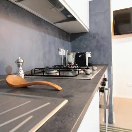 아파트 The Galluzza House
