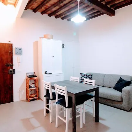 아파트 The Galluzza House